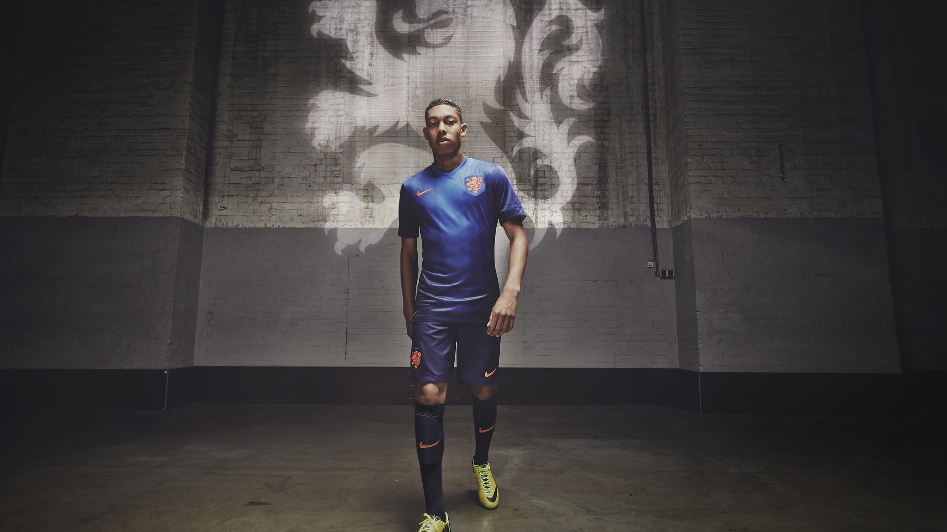 英超逆 转之王：临门一脚成就传奇，英超转会窗口期