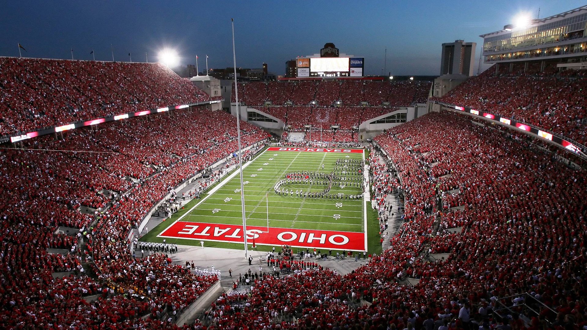 马赛快速出球形成持续高压态势，马赛首发